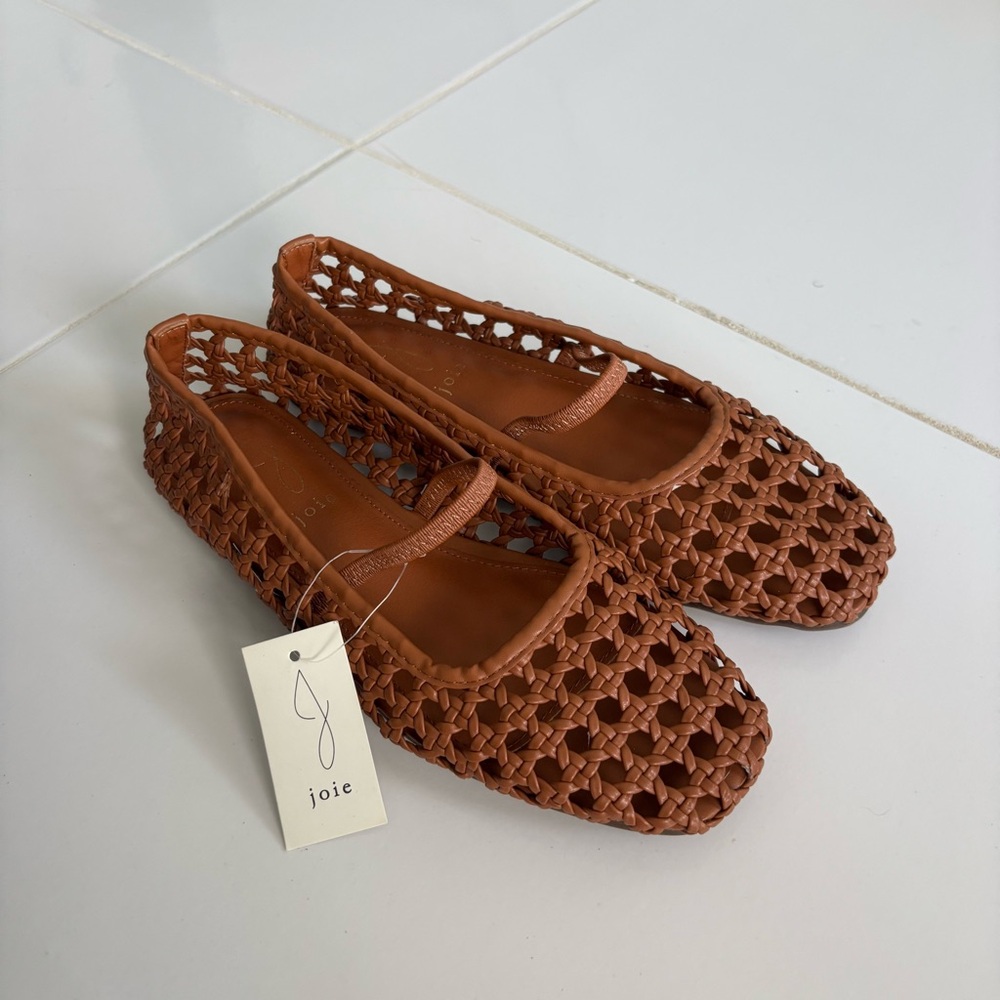 Joie “weavy” ballet Flats